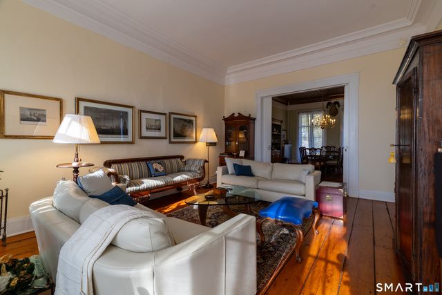 8 West Mystic Avenue, Groton, CT 06355