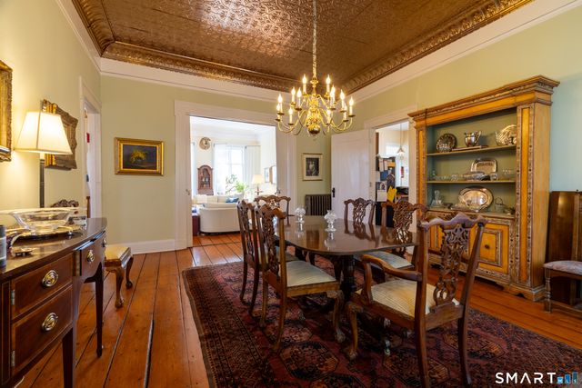 8 West Mystic Avenue, Groton, CT 06355