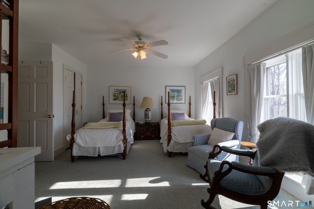 8 West Mystic Avenue, Groton, CT 06355