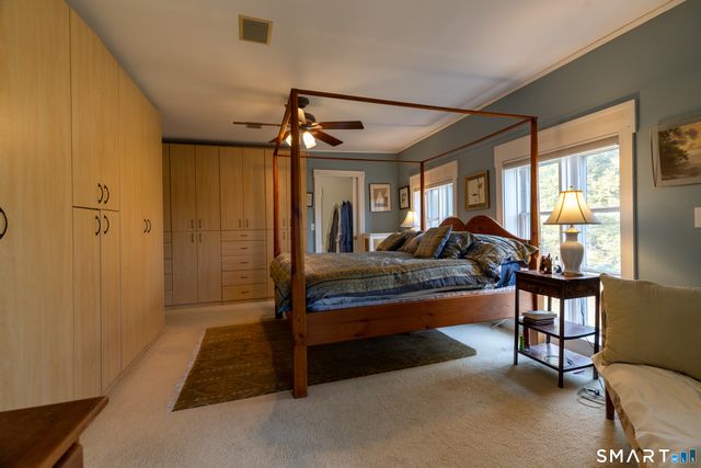 8 West Mystic Avenue, Groton, CT 06355