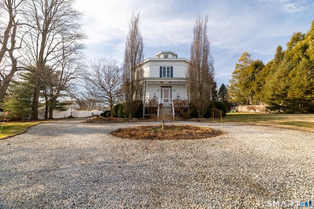 8 West Mystic Avenue, Groton, CT 06355