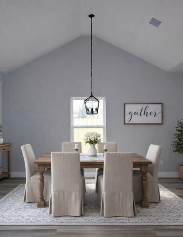 516 N Hackberry Ave, Luling, TX 78648