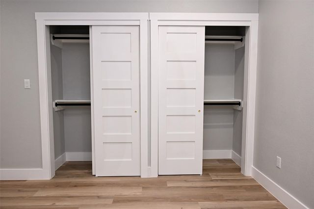 516 N Hackberry Ave, Luling, TX 78648