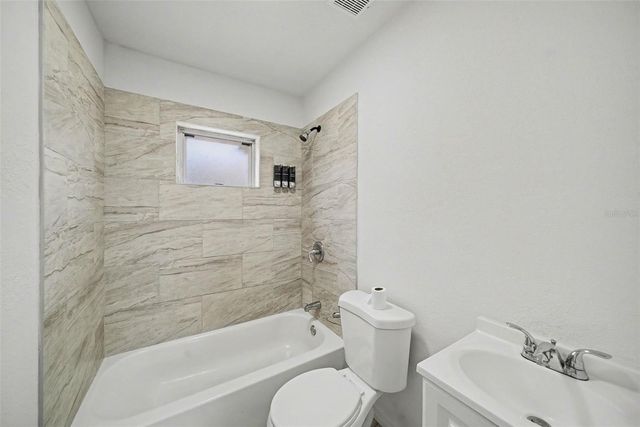 5016 GARDEN LANE, Tampa, FL 33610