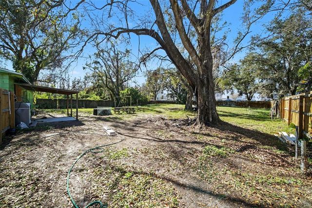 5016 GARDEN LANE, Tampa, FL 33610