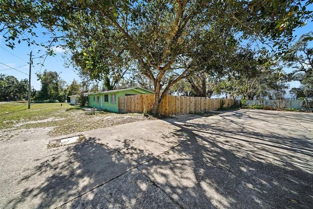 5016 GARDEN LANE, Tampa, FL 33610