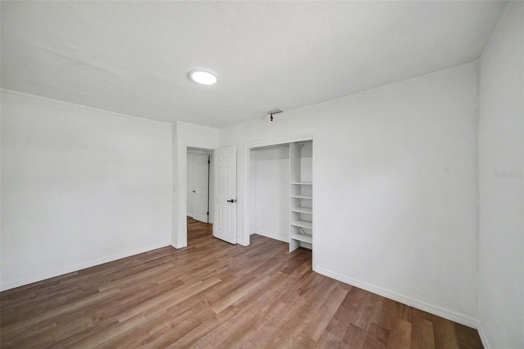 Image 15 of property listing at 5016 GARDEN LANE, Tampa, FL 33610