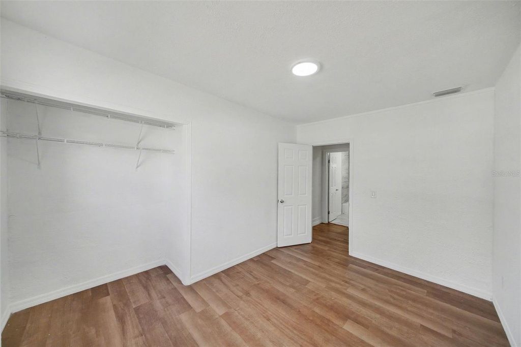 Image 16 of property listing at 5016 GARDEN LANE, Tampa, FL 33610