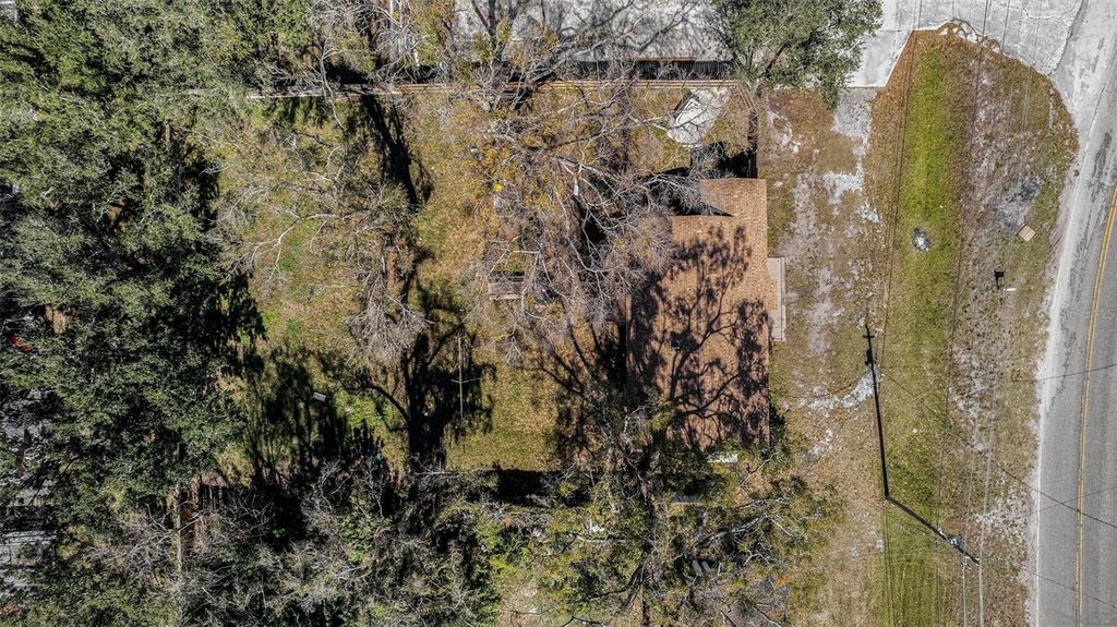 Image 30 of property listing at 5016 GARDEN LANE, Tampa, FL 33610