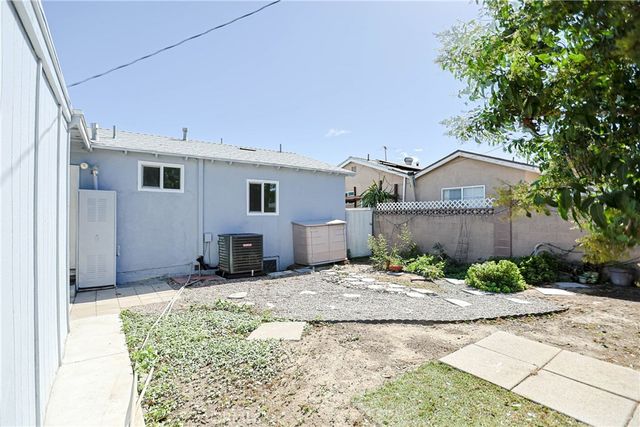 10271 Garrett, Stanton, CA 90680