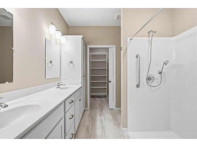 527 Morgan Drive, New Richmond, WI 54017