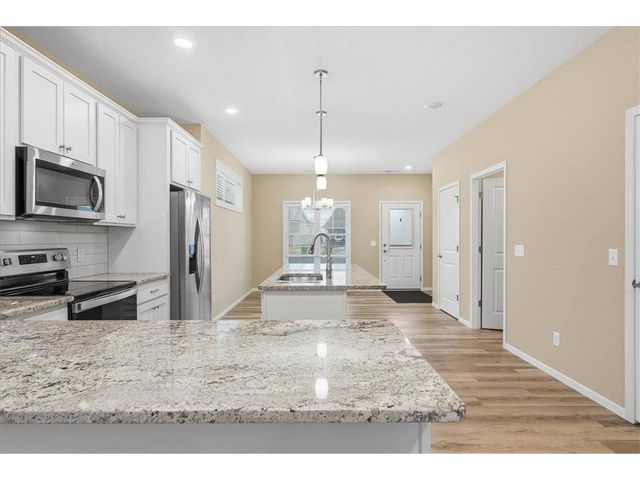 527 Morgan Drive, New Richmond, WI 54017