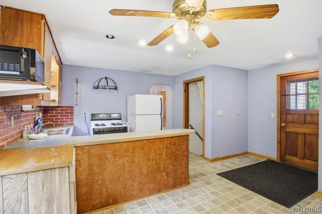 6339 May Drive, Boston, NY 14075