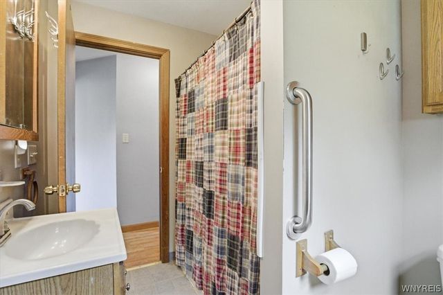 6339 May Drive, Boston, NY 14075