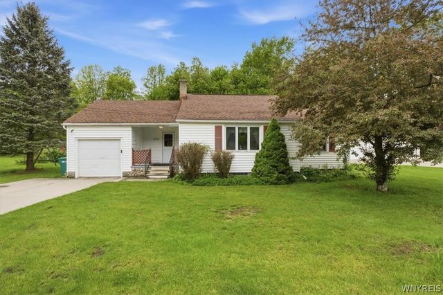6339 May Drive, Boston, NY 14075