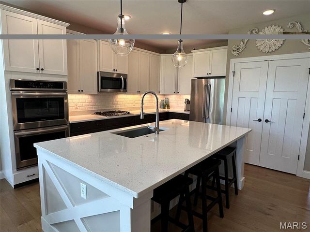 110 Alta Mira Court, Dardenne Prairie, MO 63368