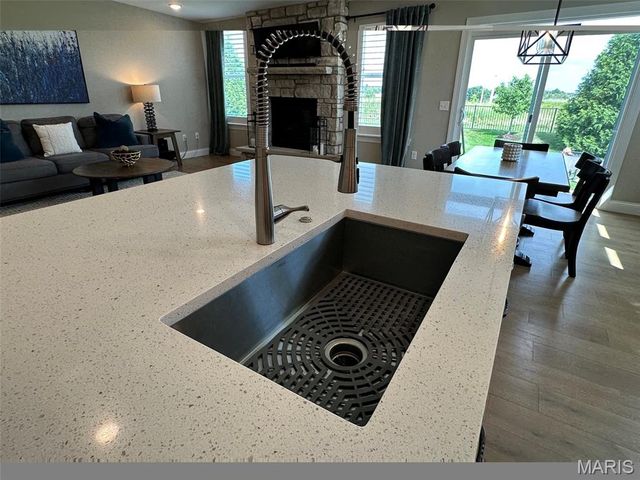 110 Alta Mira Court, Dardenne Prairie, MO 63368