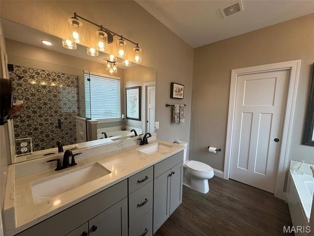 110 Alta Mira Court, Dardenne Prairie, MO 63368