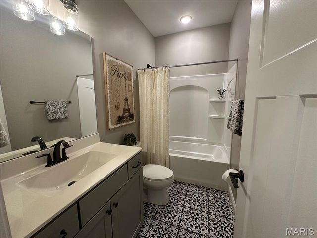 110 Alta Mira Court, Dardenne Prairie, MO 63368