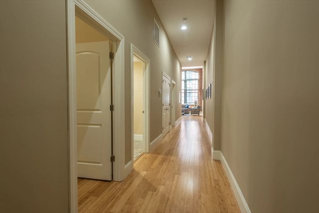 300 Canal Street 8-515, Lawrence, MA 01840