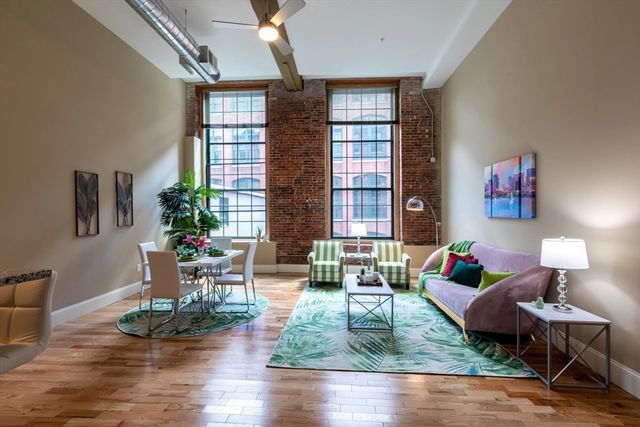300 Canal Street 8-515, Lawrence, MA 01840