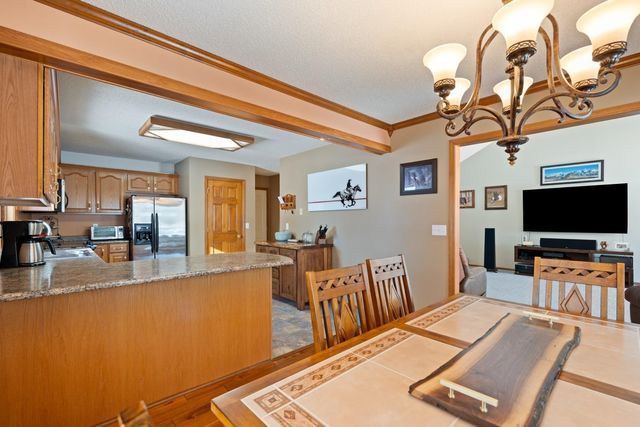 5056 N Dovewood Trail, Warsaw, IN 46582