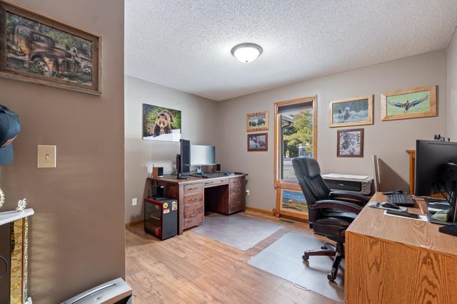 5056 N Dovewood Trail, Warsaw, IN 46582