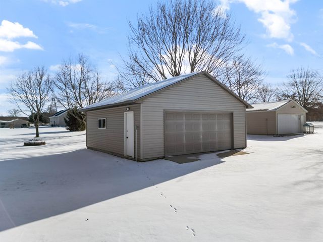 5056 N Dovewood Trail, Warsaw, IN 46582