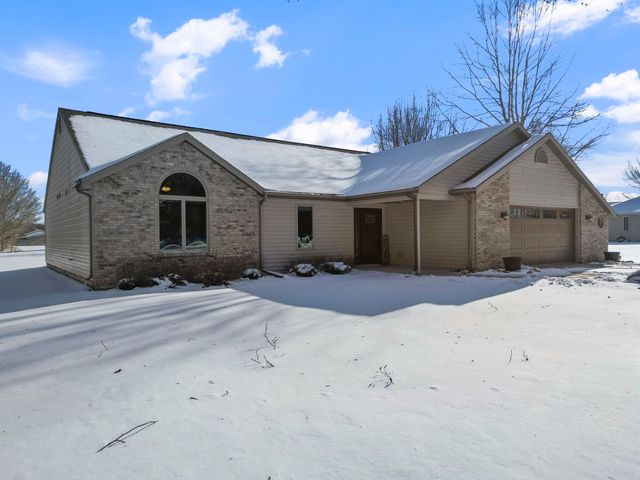5056 N Dovewood Trail, Warsaw, IN 46582