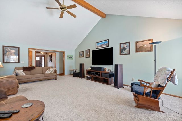 5056 N Dovewood Trail, Warsaw, IN 46582