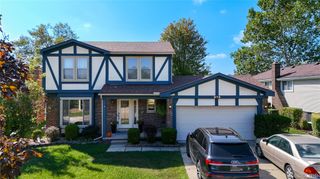 678 Kings Way, Canton Charter Township, MI 48188