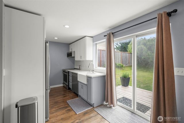 2052 E Wright Avenue, Tacoma, WA 98404