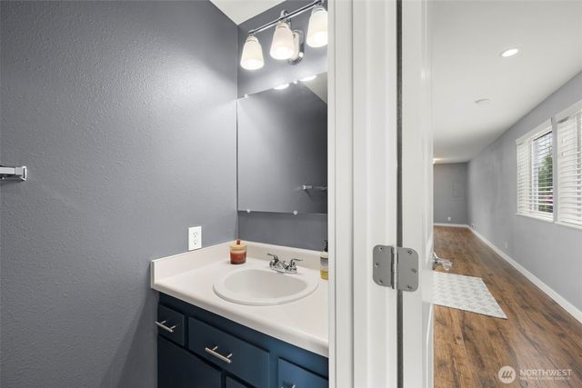 2052 E Wright Avenue, Tacoma, WA 98404