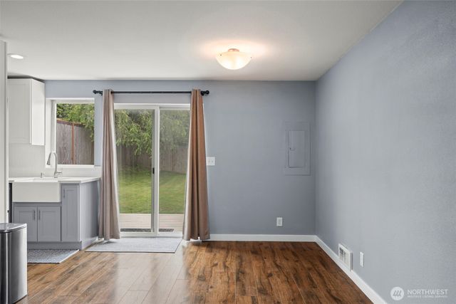2052 E Wright Avenue, Tacoma, WA 98404