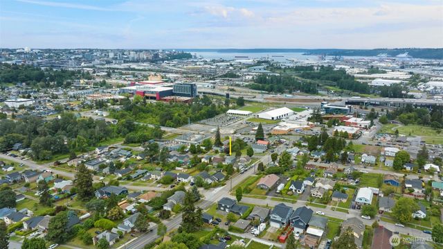 2052 E Wright Avenue, Tacoma, WA 98404