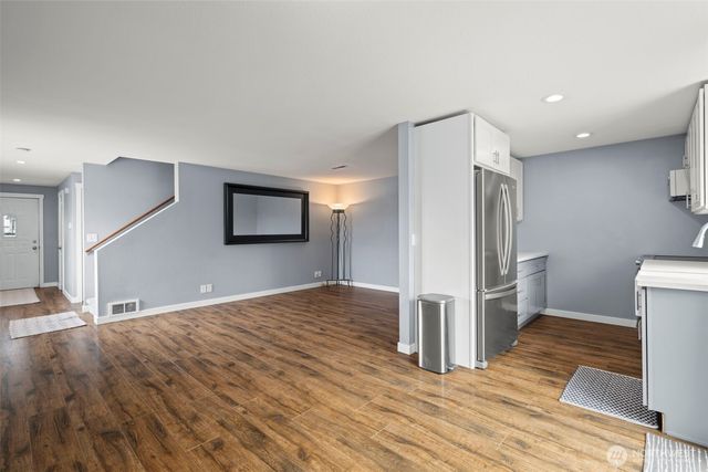 2052 E Wright Avenue, Tacoma, WA 98404