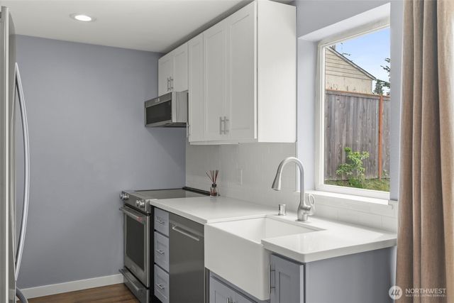 2052 E Wright Avenue, Tacoma, WA 98404