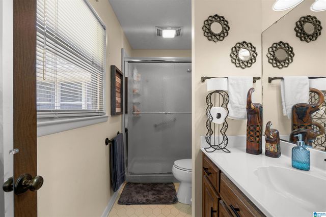 1004 VALLEY CREEK DRIVE, Anniston, AL 36207