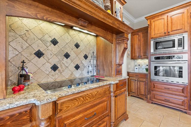 2108 McDade Pl, Longview, TX 75605