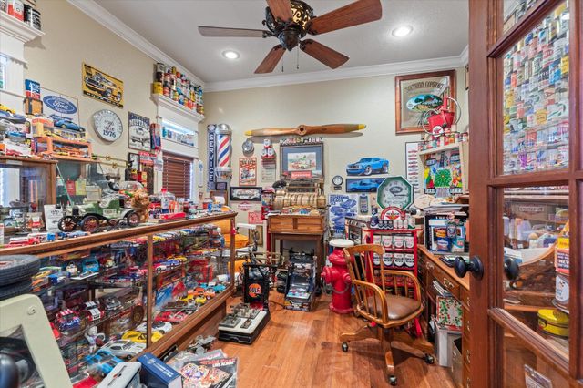 2108 McDade Pl, Longview, TX 75605