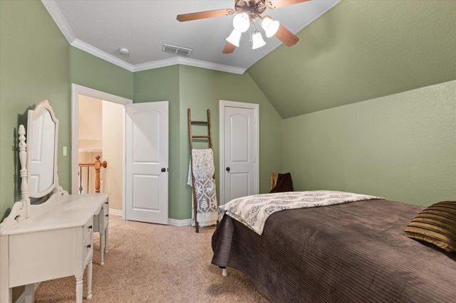 2108 McDade Pl, Longview, TX 75605