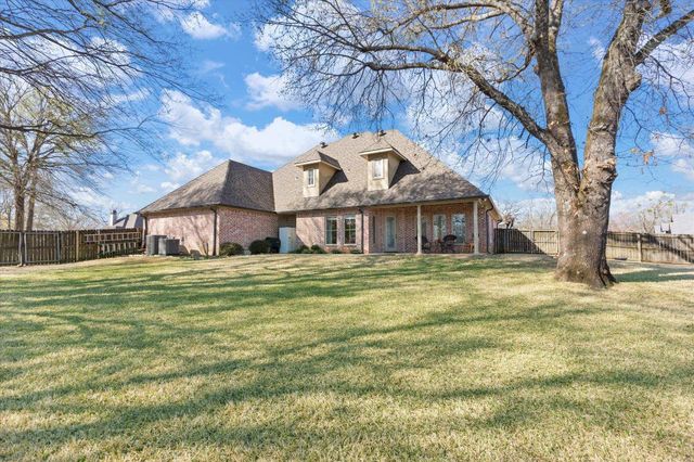 2108 McDade Pl, Longview, TX 75605