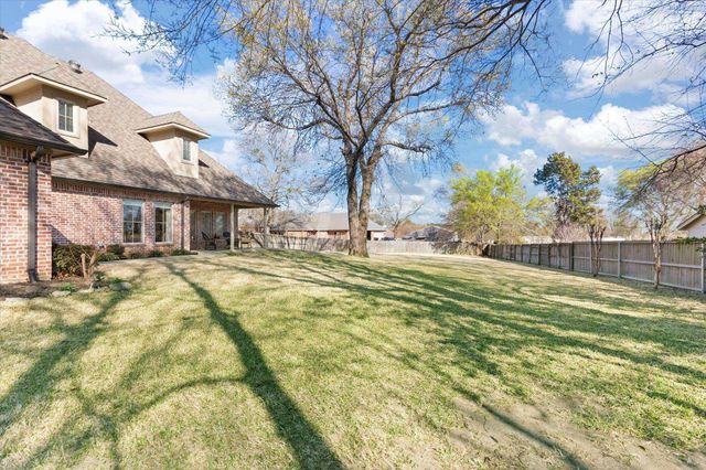 2108 McDade Pl, Longview, TX 75605