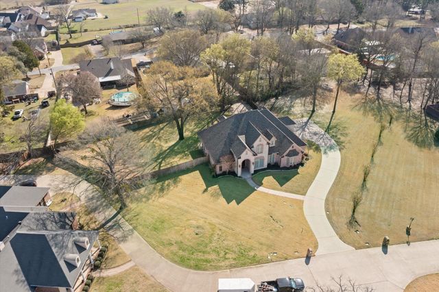 2108 McDade Pl, Longview, TX 75605