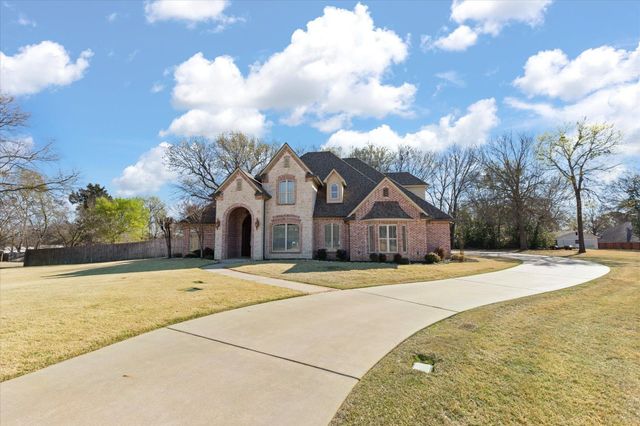 2108 McDade Pl, Longview, TX 75605