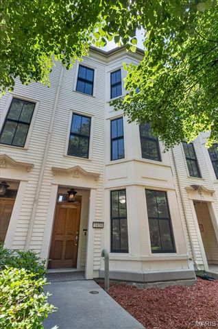 3416 Civic Green Drive, St Charles, MO 63301