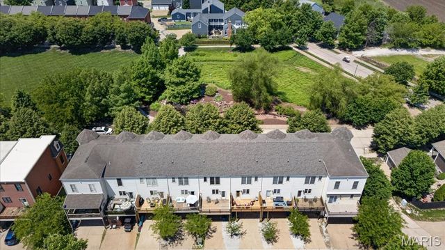 3416 Civic Green Drive, St Charles, MO 63301