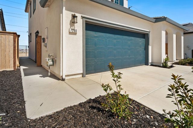 7280 Great Copper St, Roseville, CA 95747