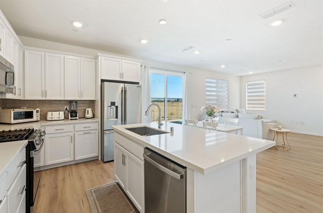 7280 Great Copper St, Roseville, CA 95747