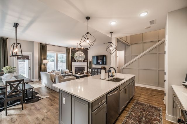 210 Woodhall Ct, White House, TN 37188